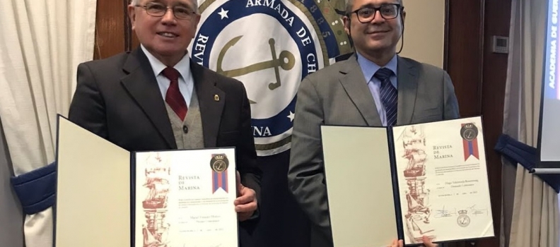 PROFESORES DE LA ACADEMIA POLITÉCNICA NAVAL SON PREMIADOS POR LA REVISTA DE MARINA.