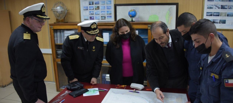 MINISTRA DE DEFENSA NACIONAL VISITÓ LA ACADEMIA POLITÉCNICA NAVAL.